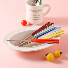 Load image into Gallery viewer, Casabello Vibrant Handle Cutlery Set Premium 304 Stainless Steel Flatware with Vibrant Polka Dot Handles, Durable & Elegant Tableware for Stylish Dining