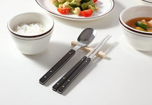 Load image into Gallery viewer, Casabello Vibrant Handle Cutlery Set Premium 304 Stainless Steel Flatware with Vibrant Polka Dot Handles, Durable & Elegant Tableware for Stylish Dining