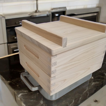 Load image into Gallery viewer, Cypress Wood Steamer inclouded Griddle&lids (Big Size 13.58" * 11.61")