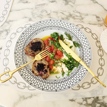 Load image into Gallery viewer, Arte Pelle Oval Placemat with Embroidery Chain OFF-WHITE / GRAY STITCH