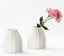 Load image into Gallery viewer, [LEE YOUNG AH] Graceful Vase No.3
